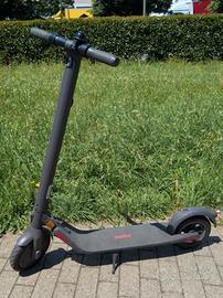 Monopattino elettr. piegh. Segway Ninebot ES2 E25A