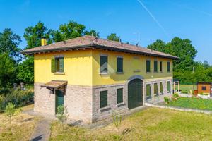 PORZIONE DI BIFAMILIARE A REGGIO NELL'EMILIA
