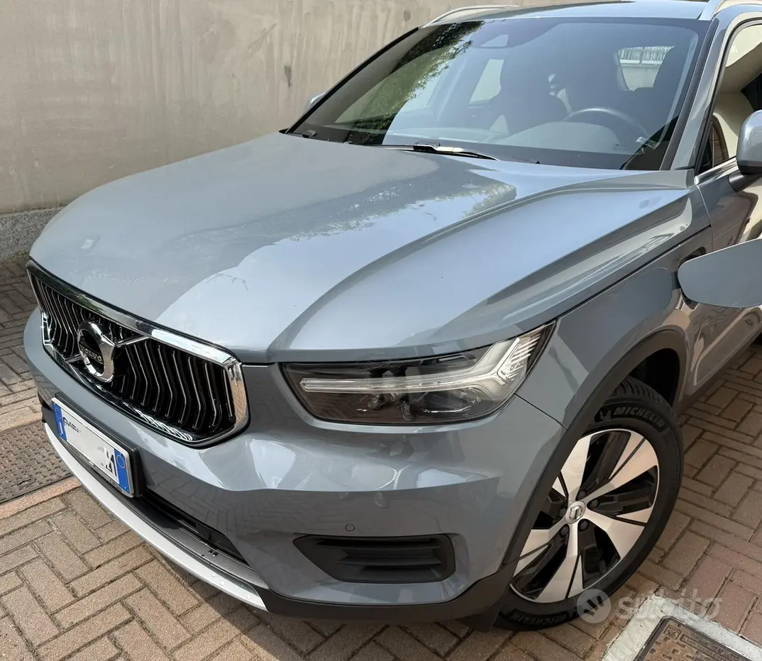 Volvo XC40 (2017-->)