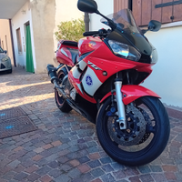 Yamaha r6 anno 2002