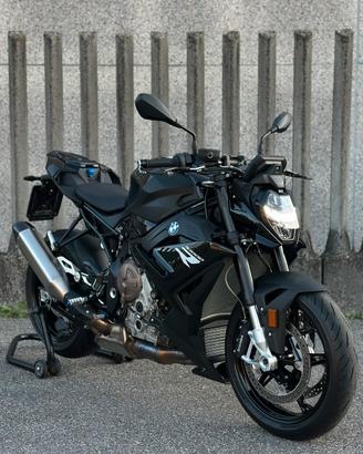 BMW S 1000R 2023, M carbon pack, Akrapovic, 5000km