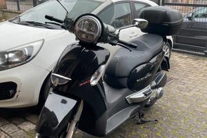 Aprilia Scarabeo 300