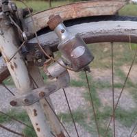 bicicletta   storica pompa sommersa 