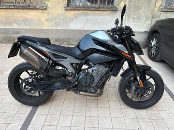 KTM 790 Duke - 2019 scarico Akrapovic 105cv