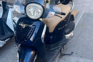 Scarabeo 200