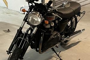 Bonneville All Black