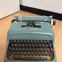 Macchina da scrivere Olivetti Studio 44
