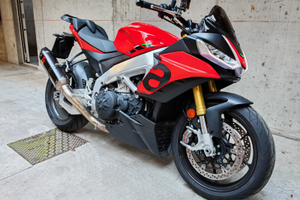 Aprilia Tuono V4 1100 come nuova