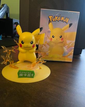 Figure Pokémon Pikachu con effetti fulmine