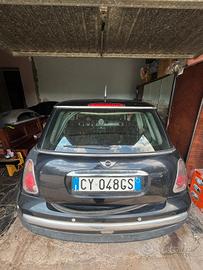 MINI COOPER ONE 2003 . PEZZI O IN BLOCCO