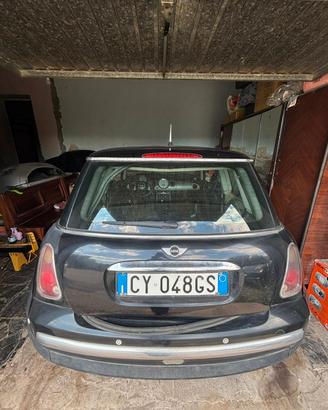 MINI COOPER ONE 2003 . PEZZI O IN BLOCCO
