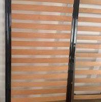 DOGHE IN LEGNO PER LETTO