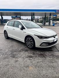 VW Golf E-TSI 130cv Style
