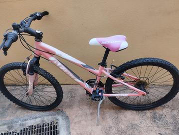 Atala 24 da bambina-o/ragazza-o