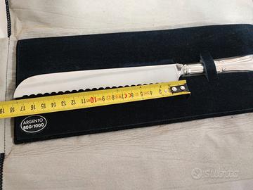 Coltello da tavola per pane in Argento.