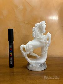 Cavallo in Alabastro