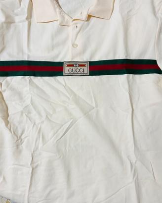 Selling Gucci tshirts