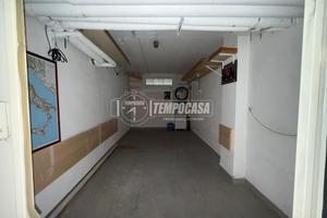 Box a Modena Via Gaetana Agnesi 1 locali