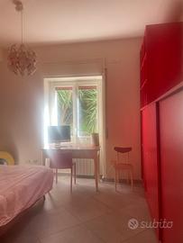 Camera arredata zona Posillipo vicino al mare