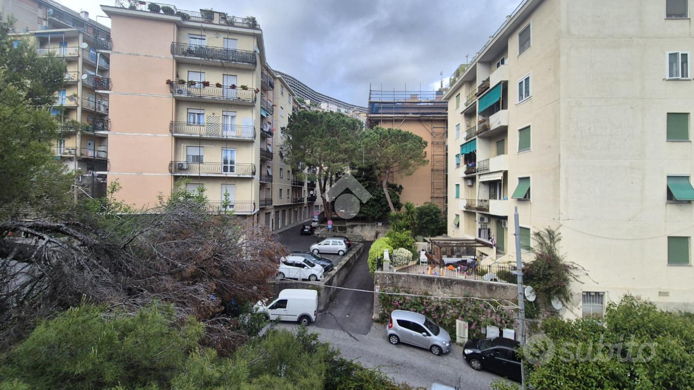 5 LOCALI A GENOVA