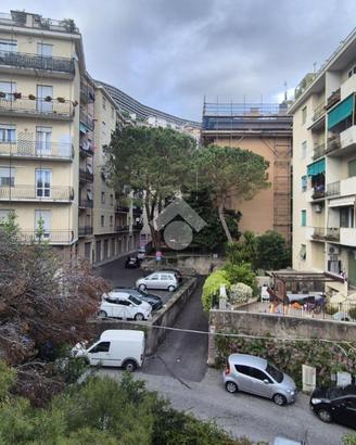 5 LOCALI A GENOVA