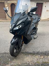 YAMAHA TMax 560 Tech max