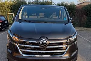 Renault Trafic 2.0 dCi - 9 POSTI - 12 MESI DI GARA