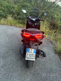 xmax 125 2022