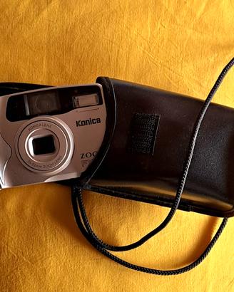 Konica Zoom FX50 con custodia
