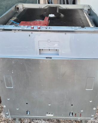 Lavastovigkie da incasso a scomparsa Indesit class