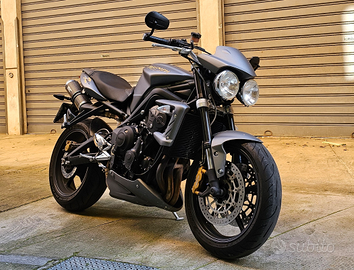 Triumph street triple 675 R
