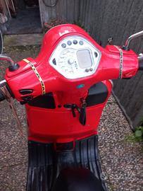 vespa gts 250