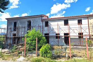 Casa indipendente di 86 m² con 4 locali e posto au