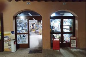 Attività / Licenza di 220 m² con 4 locali a Campag