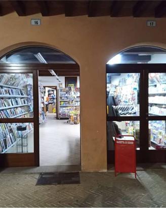 Attività / Licenza di 220 m² con 4 locali a Campag