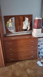 cassettiera e specchiera abbinate