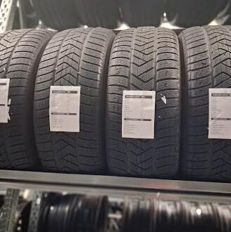 Set 4 Pneumatici Invernali Pirelli 235/60 R18