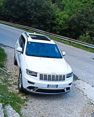 jeep Grand Cherokee summit 