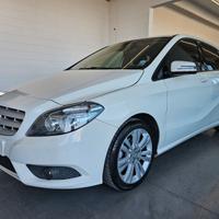 Mercedes Benz B180