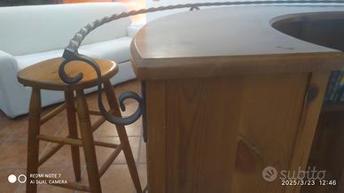 ANGOLO BAR E LAMPADARIO