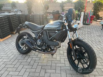 Ducati scrambler 400
