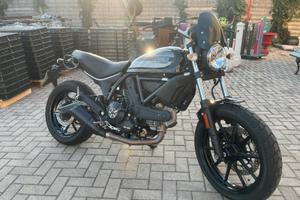 Ducati scrambler 400