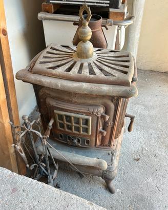 Stufa a legno d epoca