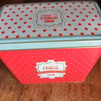 Scatola di latta marca "Pupa" vintage, anno 2000.