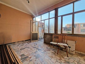 Casa indipendente con cortile e terrazza