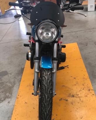 Moto Suzuki