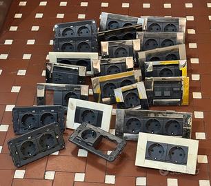 Lotto di Placche, Prese e Interruttori Vimar