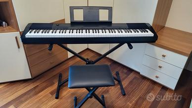 Piano digitale Casio CDP 130 con accessori