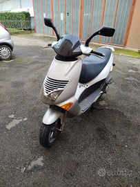 Scooter 125 Aprilia Leonardo