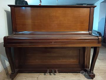 Pianoforte verticale 